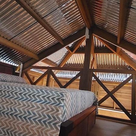 Maison Le Bois Joli Coeur Saint-Benoît エクステリア 写真